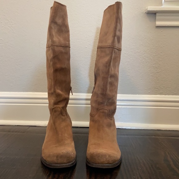 Distressed suede western-style boots - Picture 2 of 4
